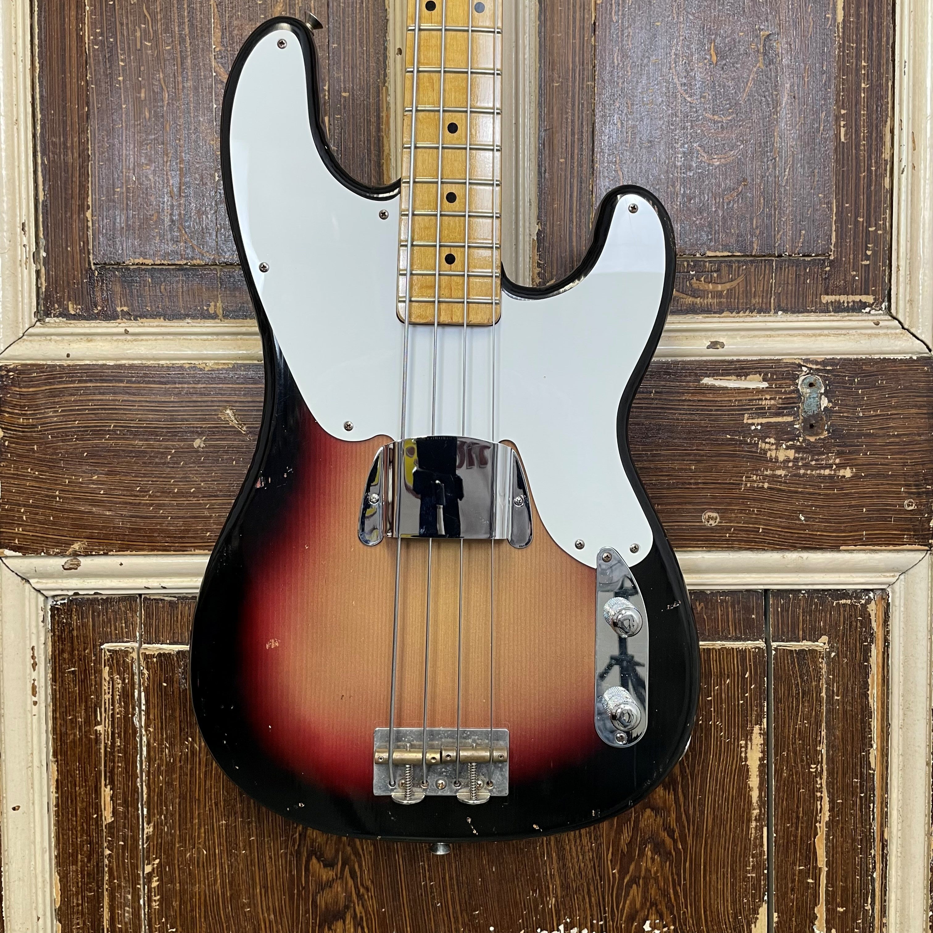 Rebel Relic PB55 + Allparts Neck P-Bass Basgitaar (occasion)
