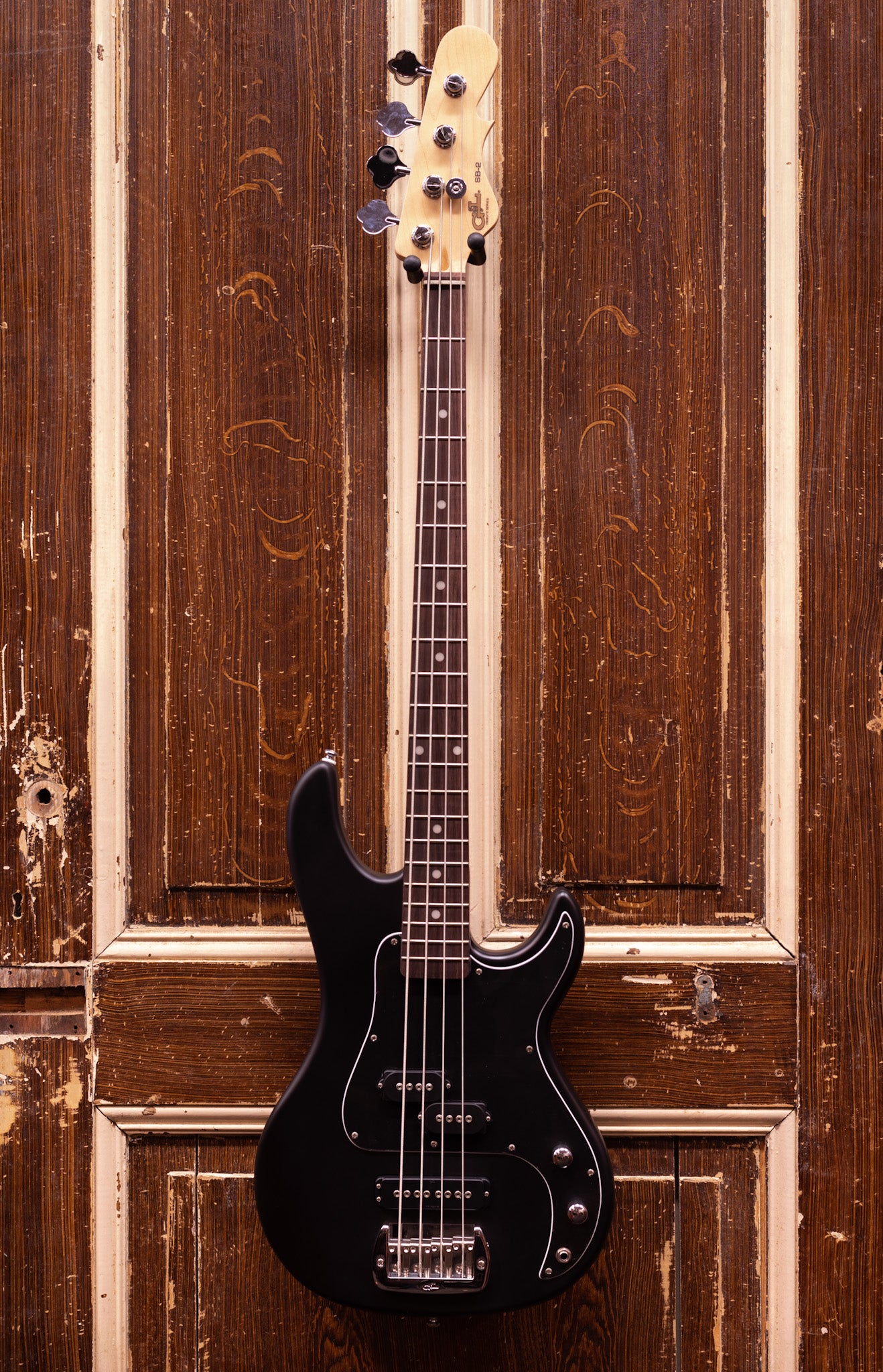 G&L Tribute SB2 JB Black Frost Basgitaar