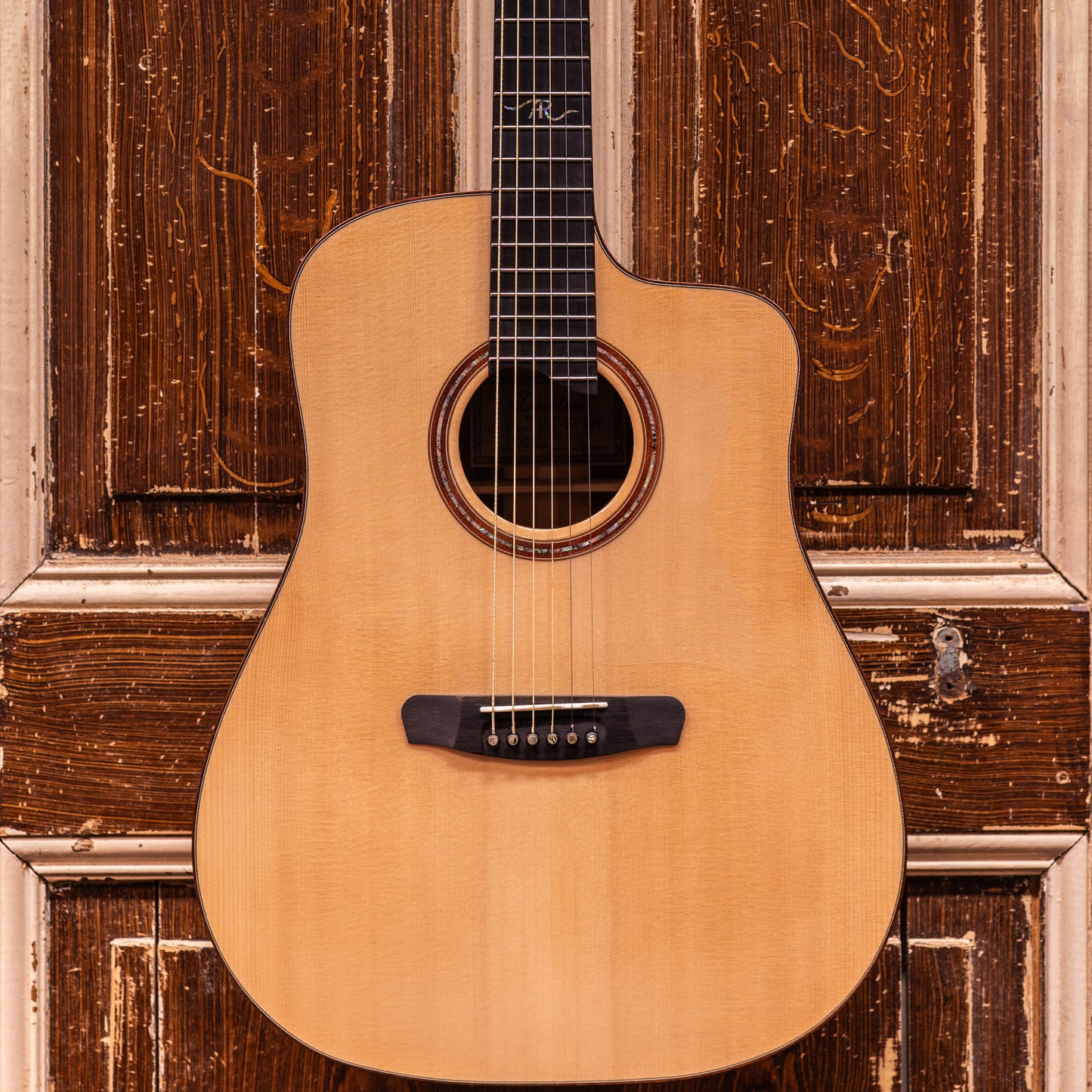Dowina Amber Road DC DS All Solid Westerngitaar