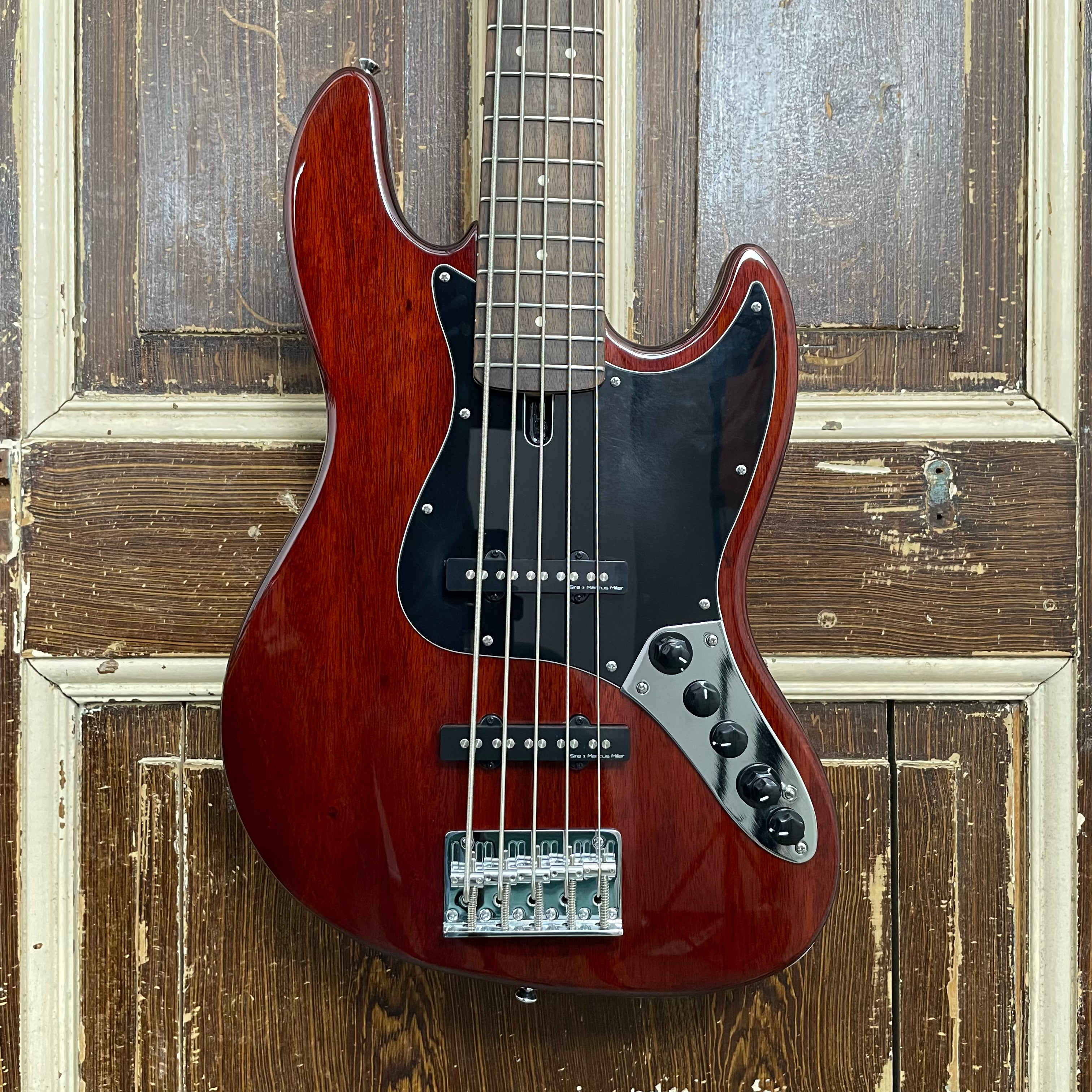 Sire Basses V3 5/MAH 2nd Gen. Mahonie Active Basgitaar (occasion)