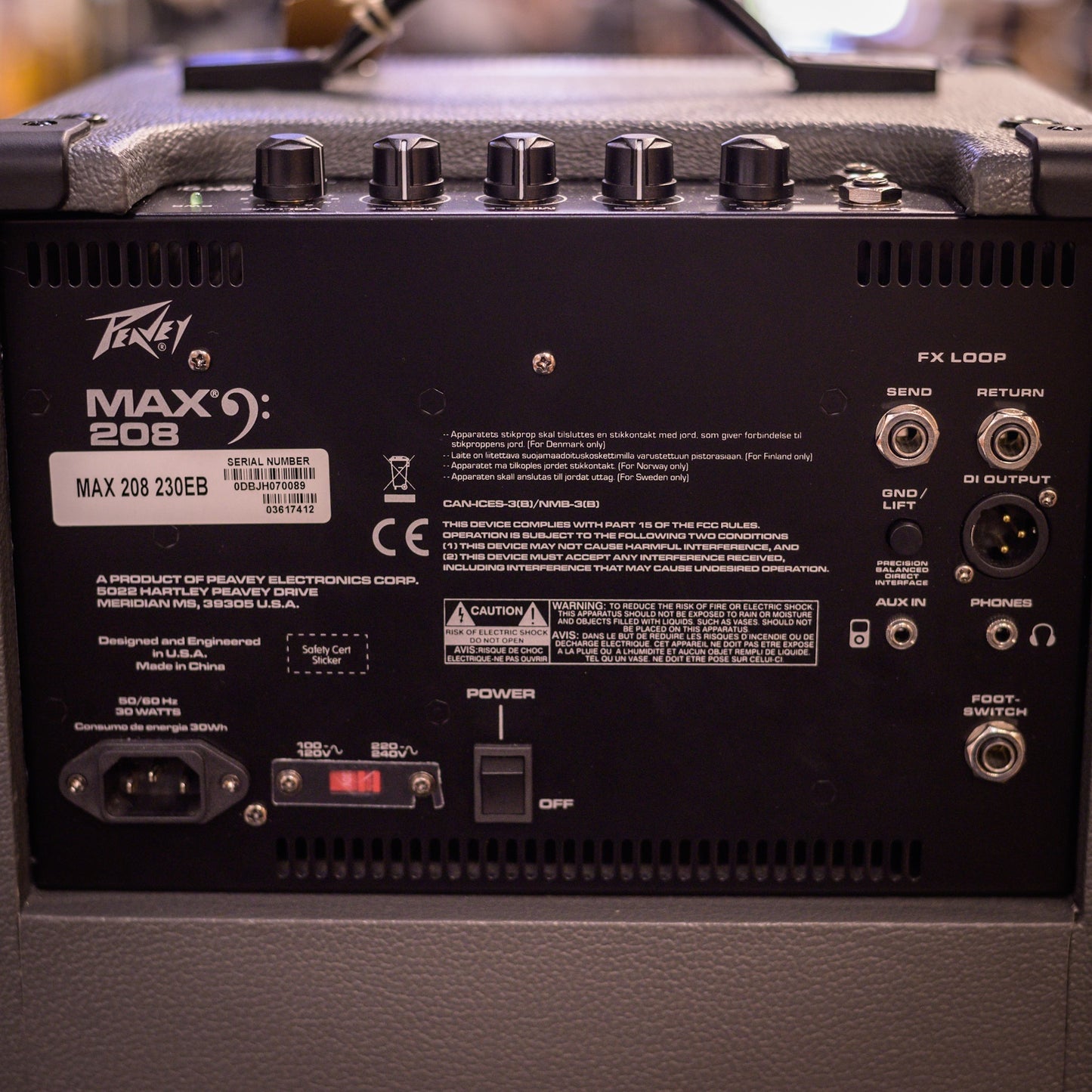 Peavey MAX 208 200-Watt Basgitaarversterker Combo (occasion)
