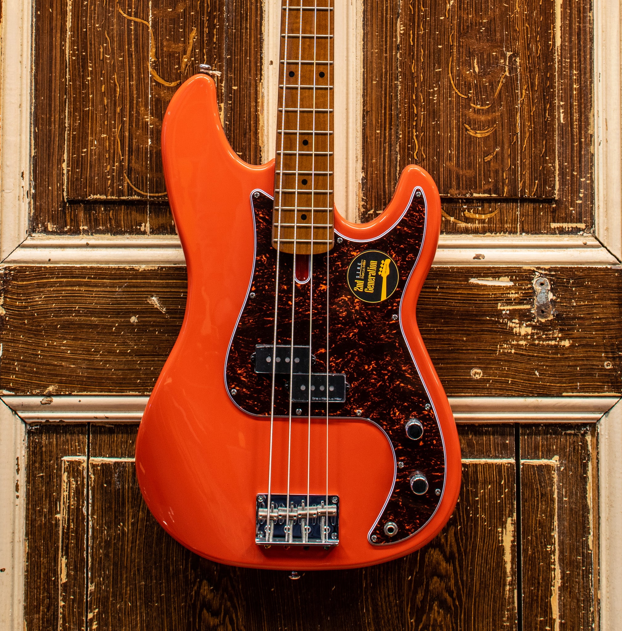 Sire Basses P5 A4/DRD Dakota Red Basgitaar
