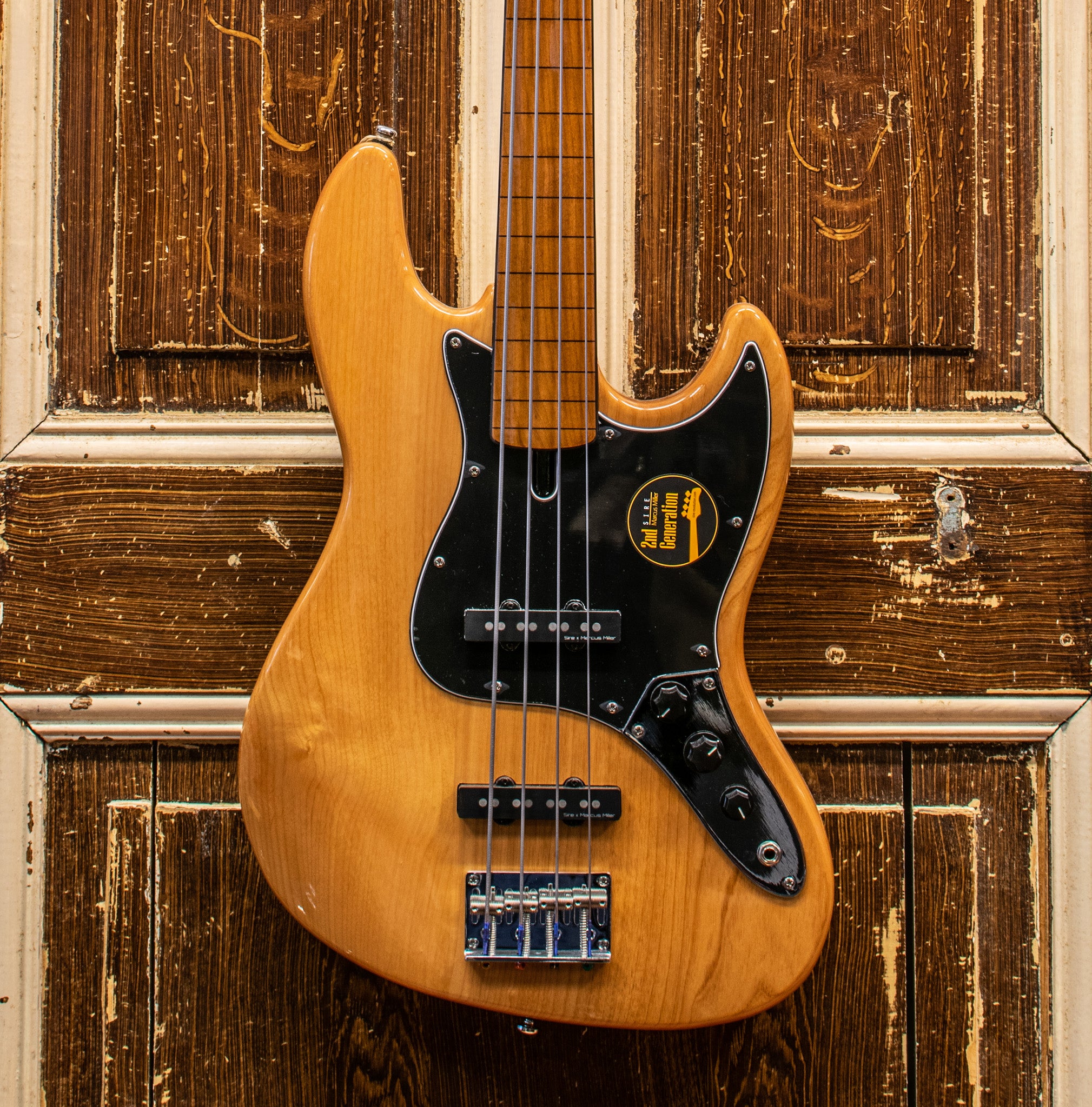 Sire Basses V5 A4F/NT Fretless Natural Basgitaar