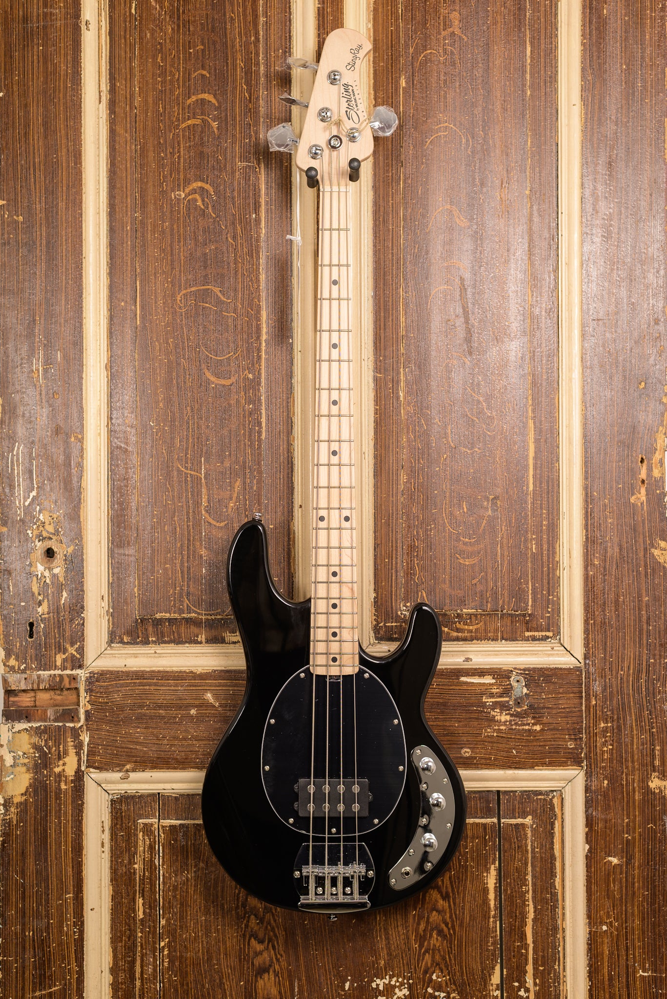 Sterling S.U.B. StingRay Ray4-BK-M1 By Musicman Basgitaar B-Stock