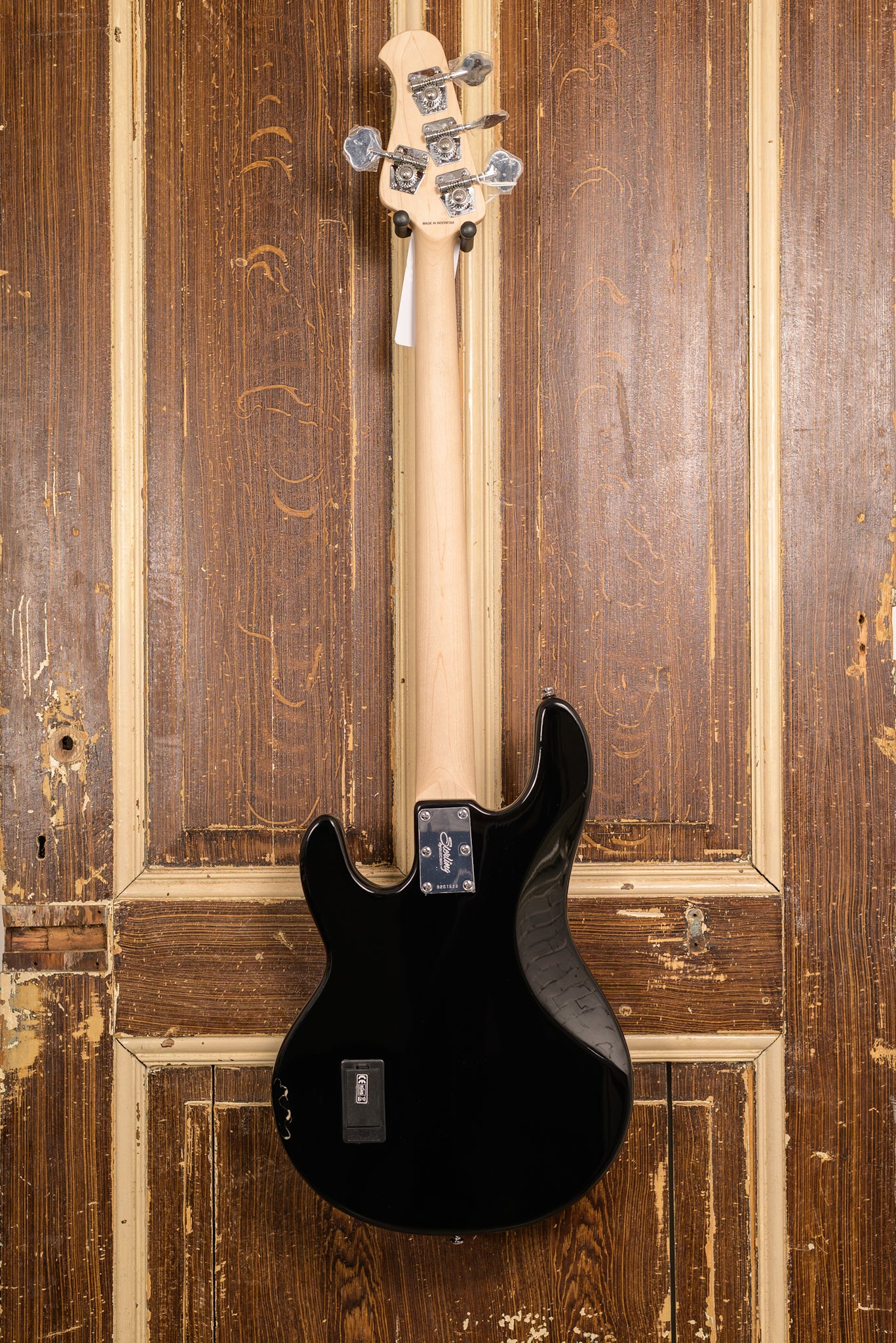 Sterling S.U.B. StingRay Ray4-BK-M1 By Musicman Basgitaar B-Stock