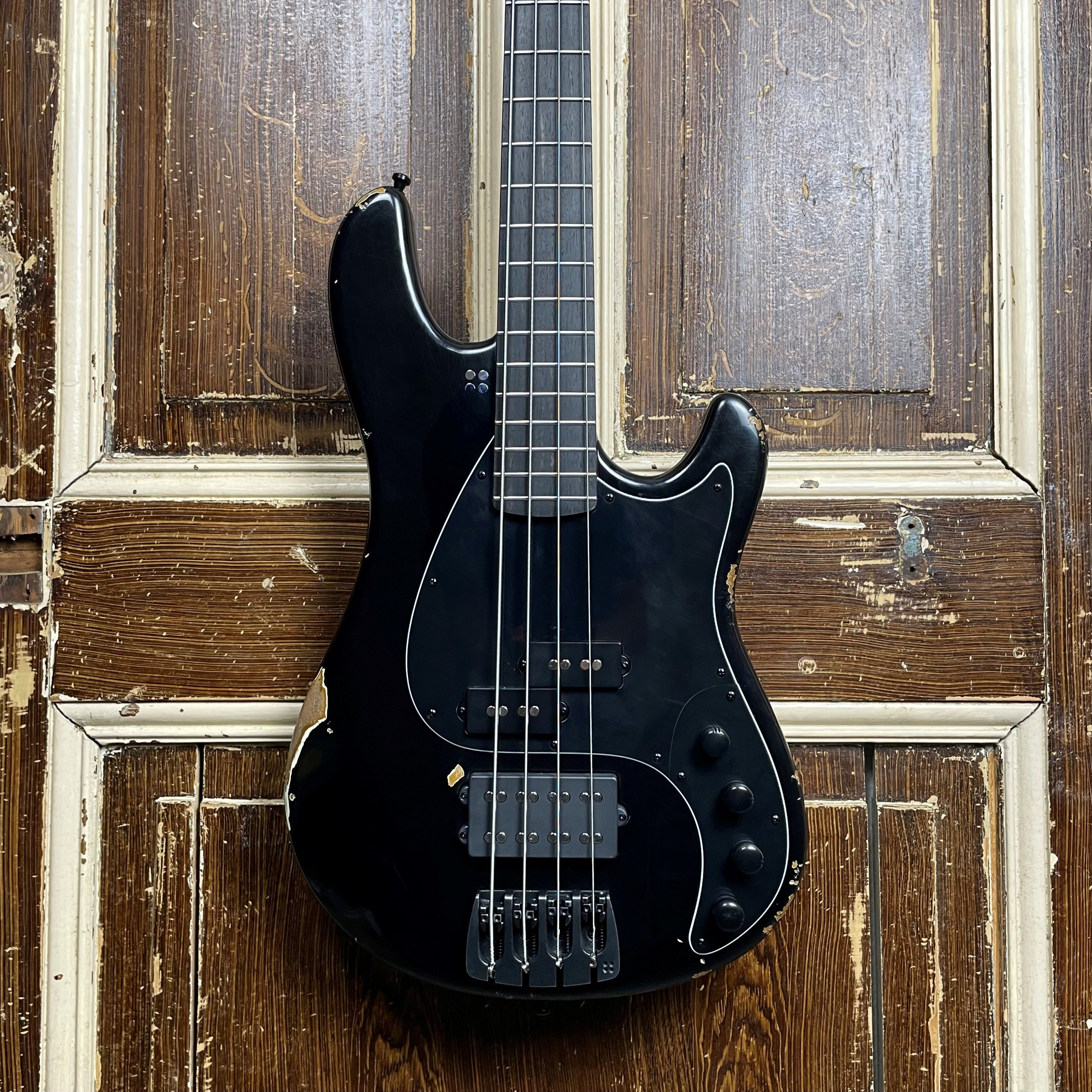 Sandberg California VM4 Oliver Riedel Signature Aged Basgitaar