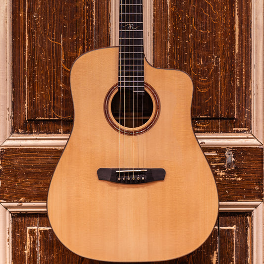 Dowina Amber Road DC DS All Solid Westerngitaar