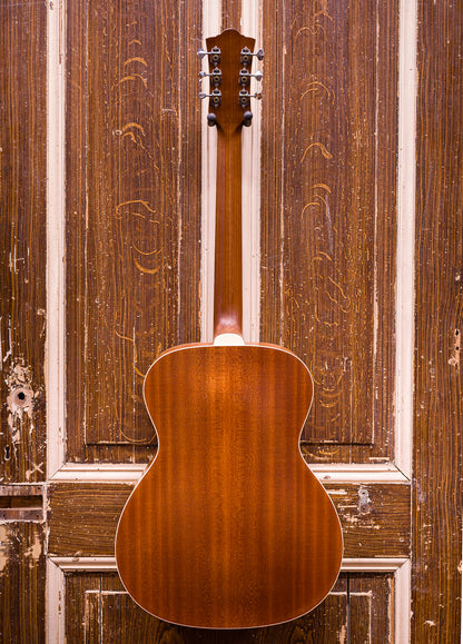 Guild OM-240E Natural Westerngitaar (occasion)