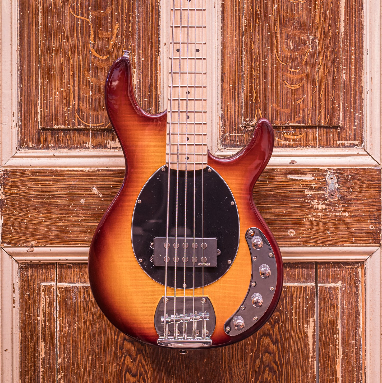 Vintage V96 Reissued 5-String Flamed TS basgitaar (actief)