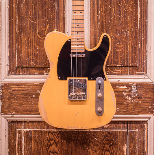 Vintage V52MRBS V52 Icon Distressed Butterscotch elektrische gitaar