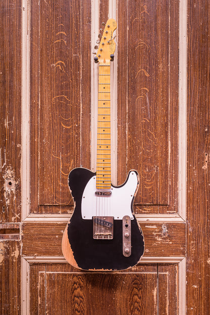 Vintage V59 Icon Distressed Black elektrische gitaar