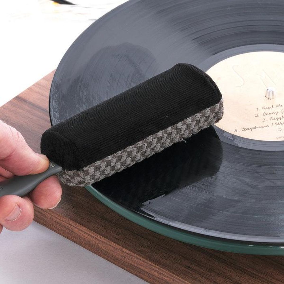 MusicNomad 6 'N 1 Vinyl Record Cleaning &amp; Care Kit