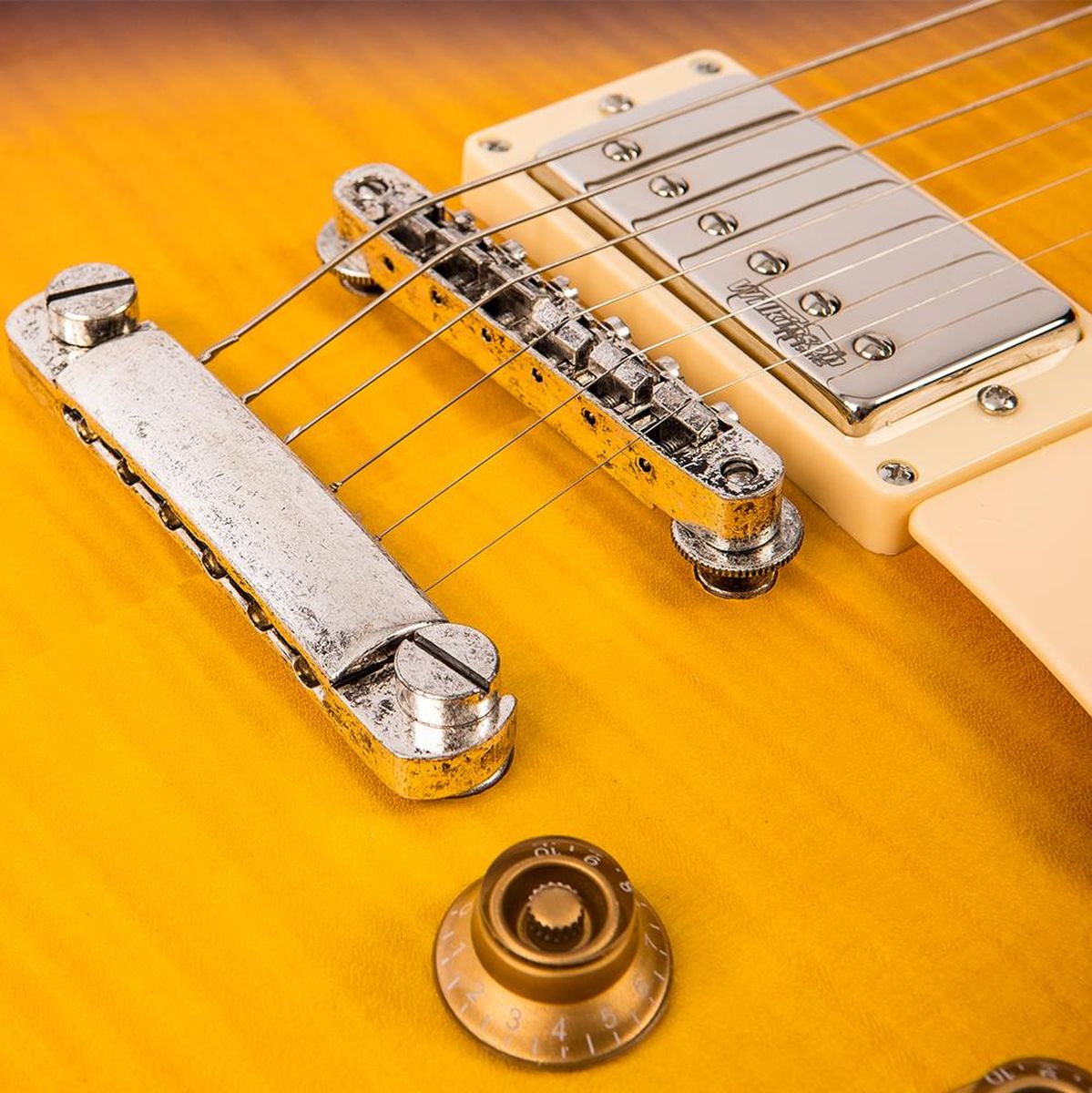 Vintage Icon Series-Distressed Tobacco Sunburst