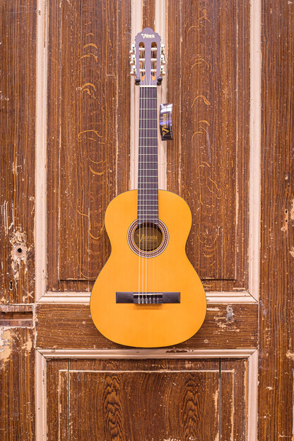 Valencia VC203  Series 200 classic guitar 3/4