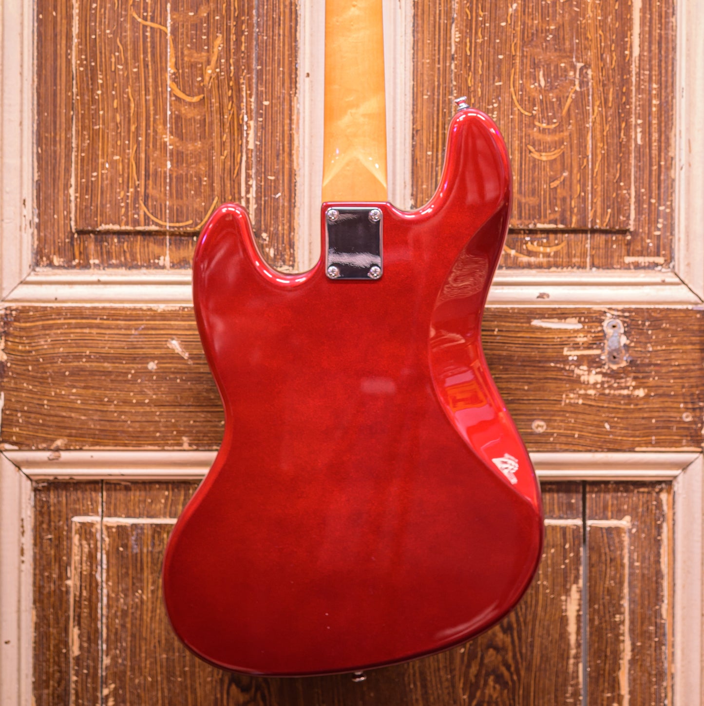 Vintage VJ74 Reissued Candy Apple Red Basgitaar