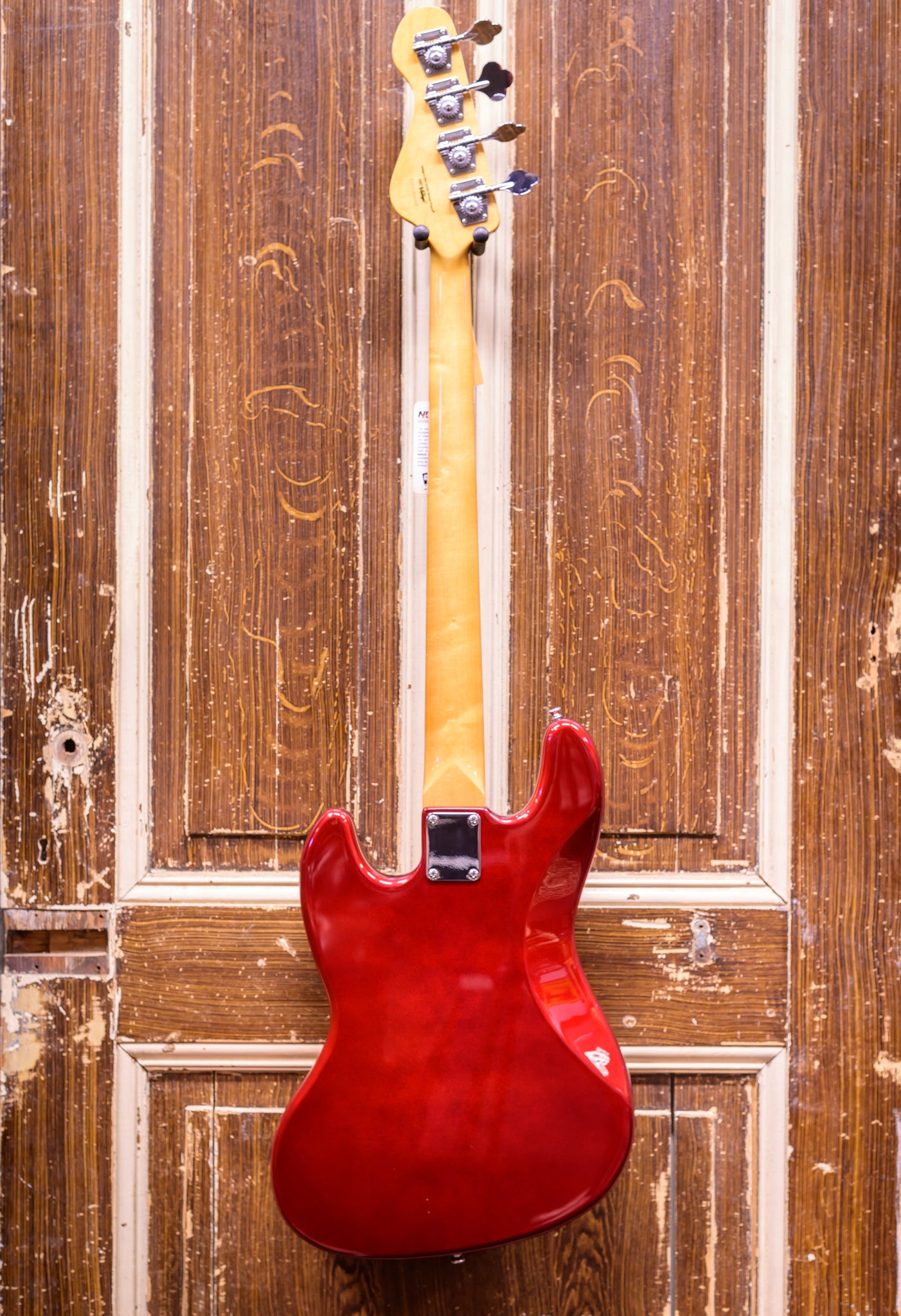 Vintage VJ74 Reissued Candy Apple Red Basgitaar